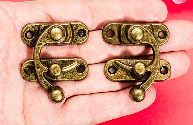 2 or 10PCS Swing Oxhorn Latches Solid Catch Bronze Lock Hasps Wooden Box Buckle Clasp Two Direction 1.5x1.738x44mm h145 image 1