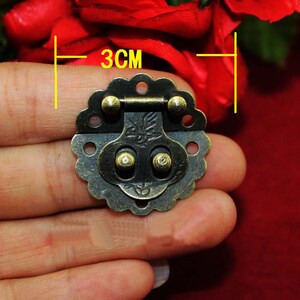 4 Jewelry Box Hasps Bird Pattern Vintage Iron Lock Catch Round Latches Leather Suitcase Buckle Clasp 1.18/1.5730/40mm h29 image 5