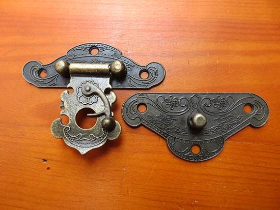 Antique Bronze Sculpté Boîte à Bijoux Fermoir Boucle poitrine boîte à outils latch catch moraillons