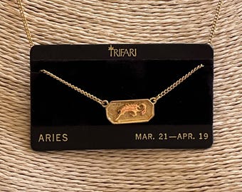 Collar con colgante vintage de Aries con corona Trifari: dije dorado de Aries