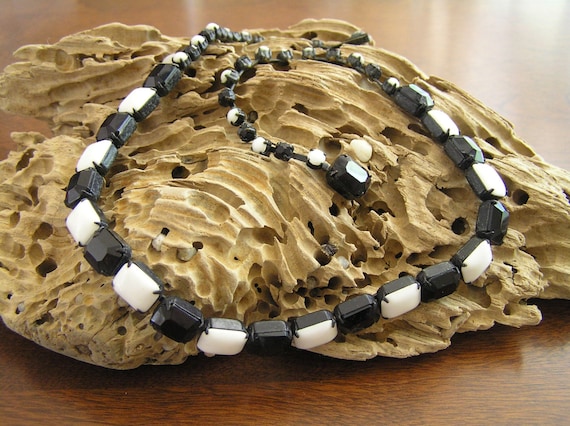 Weiss Black and White Necklace/Weiss Black and Wh… - image 1