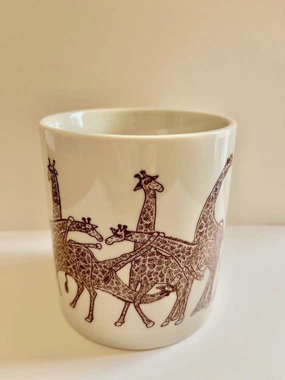 Taylor and Ng Coffee Mug/1979 BROWN GIRAFFE Mug/vintage Giraffe