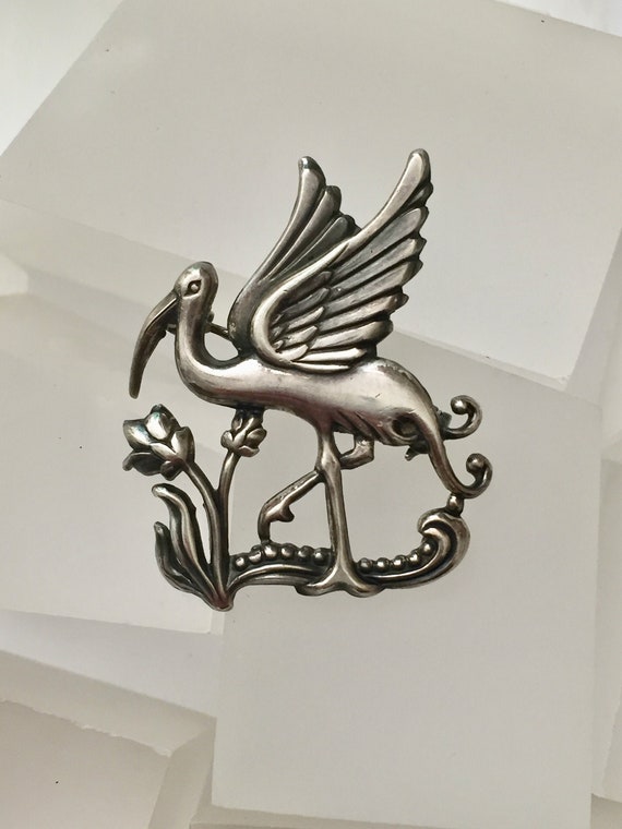 Enamel crane pin - Gem