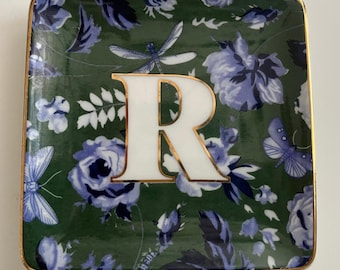 Anthropologie Floral Monogram Trinket Dish: Letter R, Green & Gold