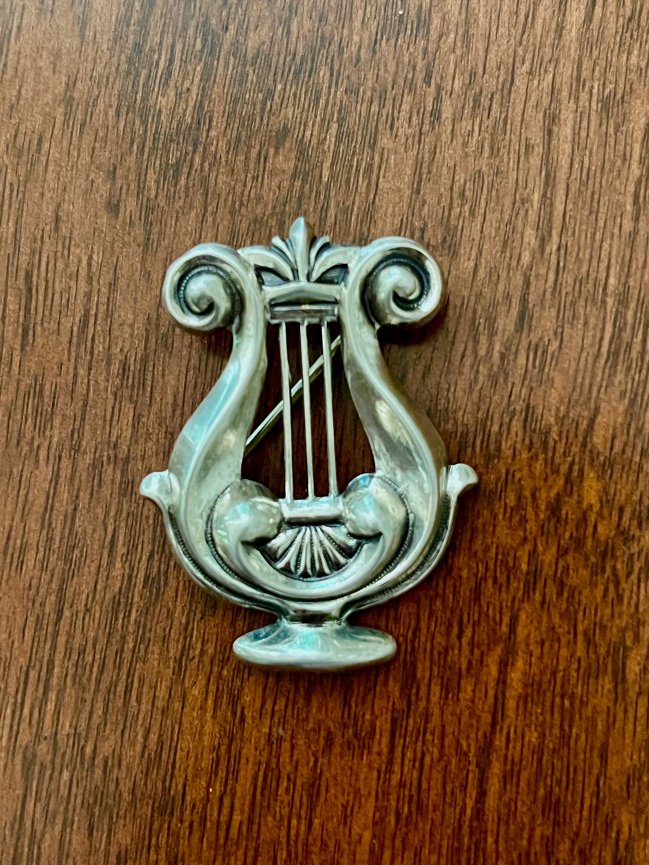 Brooch harp, Genshin impact pin, musician brooch gift, handm