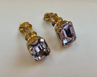 Vintage Weiss Lilac Faux Alexandrite Rhinestone Clip-on Earrings, Emerald Cut