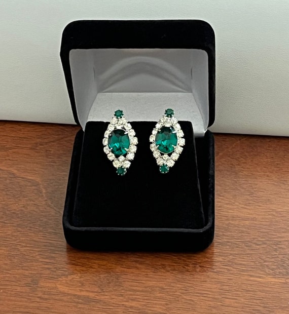 Kramer GREEN Rhinestone Earrings/Kramer Oval Cut R