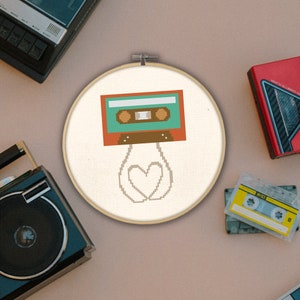 Love Mix Tape pdf-kruissteekpatroon Needlecraft - direct downloaden - moderne grafiek