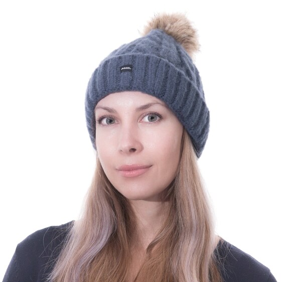 navy bobble hat with fur pom pom