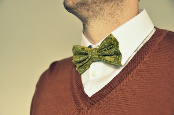 Items similar to Moss green bow tie. Olive green bow tie. Men bow tie ...