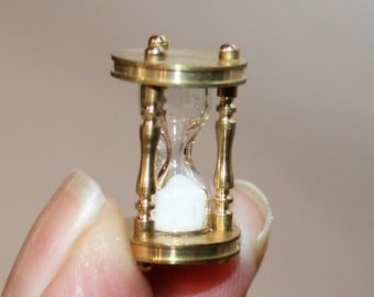 Dollhouse Miniatures &quot; Working, Hour Glass &quot; Artisan Handmade Miniature in 12th scale. From CosediunaltroMondo Italy