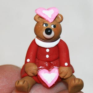 Teddy bears Valentine&#39;s Day- Dollhouse miniatures - Artisan Handmade Miniature 1:12 scale -CosediunaltroMondo Italy