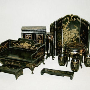 Vintage ASIAN Black Lacquer Dollhouse Miniature Furniture, Gold Decoration, handpainted Doll House miniature, Scale 1:12 CosediunaltroMondo