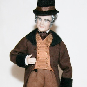 Victorian man -Dollhouse miniatures doll - Artisan Handmade Miniature 1:12 scale -CosediunaltroMondo Italy- gift