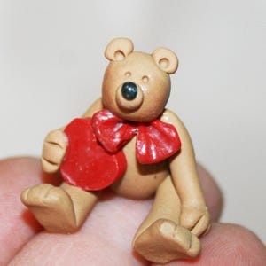 Teddy bears Valentine&#39;s Day- Dollhouse miniatures - Artisan Handmade Miniature 1:12 scale -CosediunaltroMondo Italy