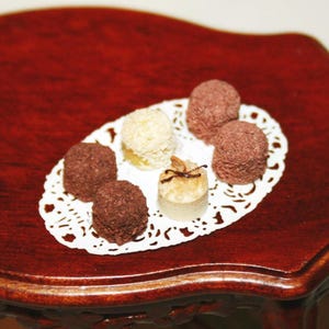 Chocolate pastries - Dollhouse miniatures -Artisan Handmade food 1:12 scale -CosediunaltroMondo Italy-gift