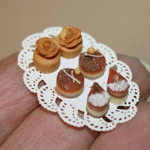 Chocolate pastries - pastry shop -Dollhouse miniatures -Artisan Handmade food 1:12 scale -CosediunaltroMondo Italy- gift