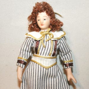 Victorian Doll Porcelain - DOLLHOUSE MINIATURES dolls - 1:12 scale - gift -CosediunaltroMondo Italy