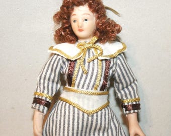 Keramik Porzellanpuppe Cryfokt 1:12 Puppenhaus Dienstmädchen – Keramik-Puppe Mit Beweglichen Gliedmaßen, Viktorianische Dienerin, 16 Cm, Inkl. Ständer, Für Sammler & Dekoration