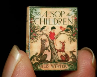 FABLES BOOK, F28 -DOLLHOUSE Miniatures - Artisan Handmade Miniature in 12th scale - CosediunaltroMondo Italy