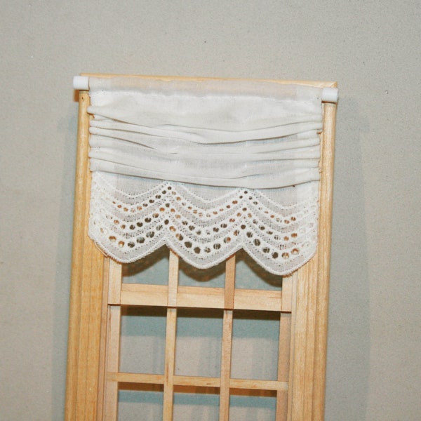 Dolls House white Kitchen Curtain on Rail Miniature Accessory,  Window Accessory - 12th scale. From CosediunaltroMondo Italy