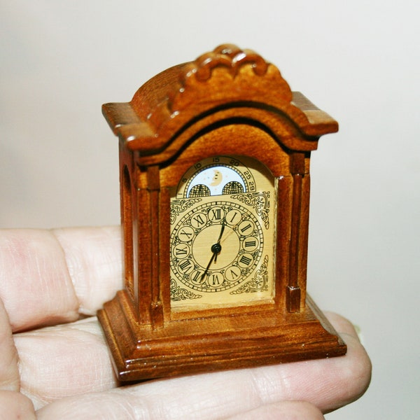 Working table clock - DOLL HOUSE MINIATURES - Artisan Handmade Miniature in 1:12 scale. From CosediunaltroMondo Italy Milano