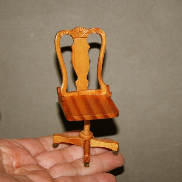 Swivel chair with wheels, wooden oak color- DOLLHOUSE MINIATURES- Artisan Handmade Miniature 12th scale- CosediunaltroMondo Italy