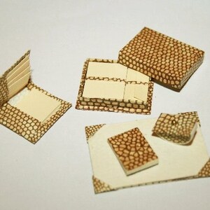 Set da scrivania fatto a mano -DOLL HOUSE MINIATURES- Miniatura artigianale fatta a mano in scala 1:12. Da CosediunaltroMondo Italia