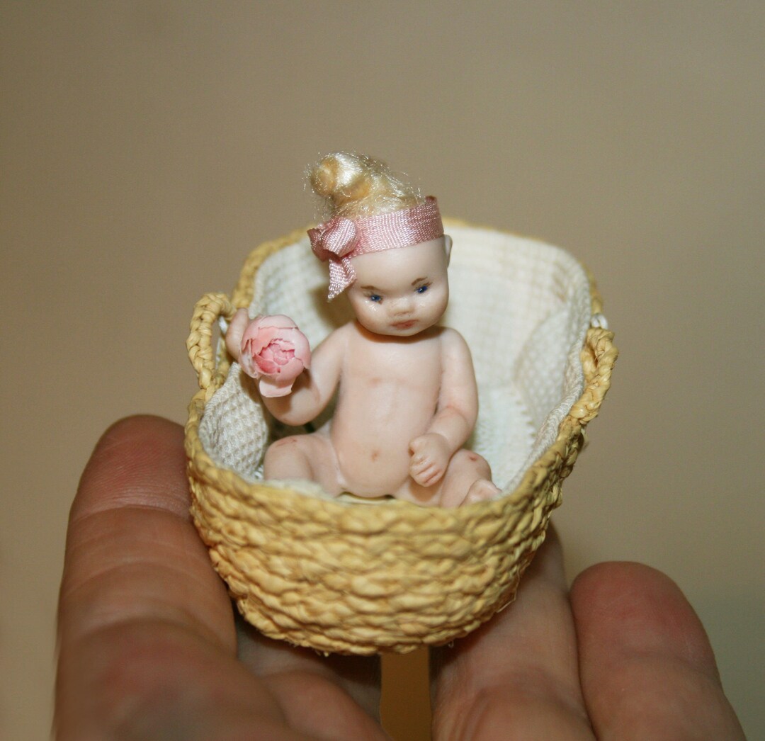 Moses Basket straw Linen Baby Basket DOLL HOUSE MINIATURES Baby Room