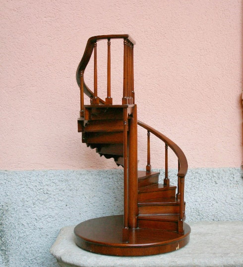 木製螺旋階段模型 - 博物館の家具の収集 - クリスマスプレゼント