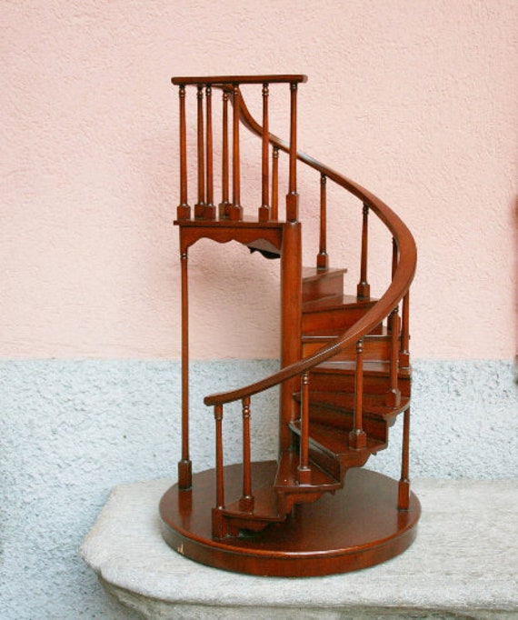 希少 Spiral Stairs 螺旋階段 ミニチュアオブジェ 木製ヴィンテージ 希少 Spiral Stairs 螺旋階段 ミニチュアオブジェ 木製