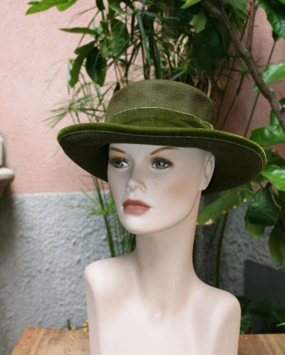 Green Hat, Thermal Hat, Velvet Hat, Ladies Hat, 70s Fashion  display picture 2