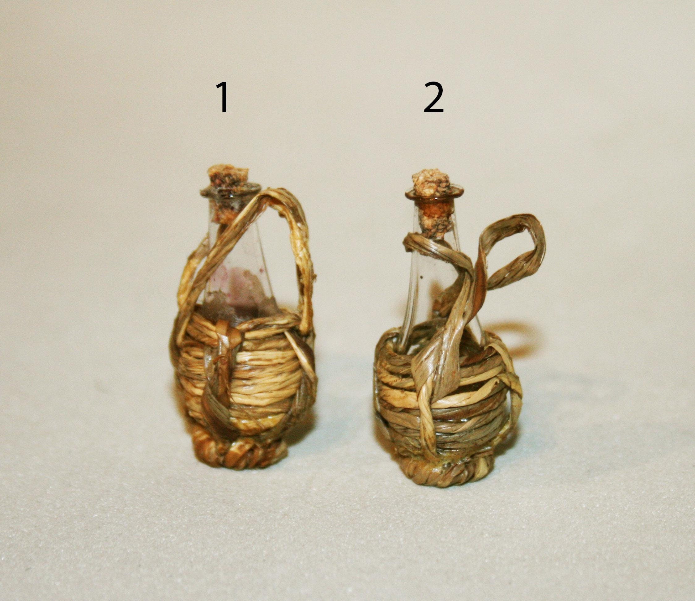 Glas-Weinflasche - Puppenhaus-Miniatur, Küche/Keller-Accessoire - Handwerkliche Miniaturen 1:12 -CosediunaltroMondo- Geschenk für sie