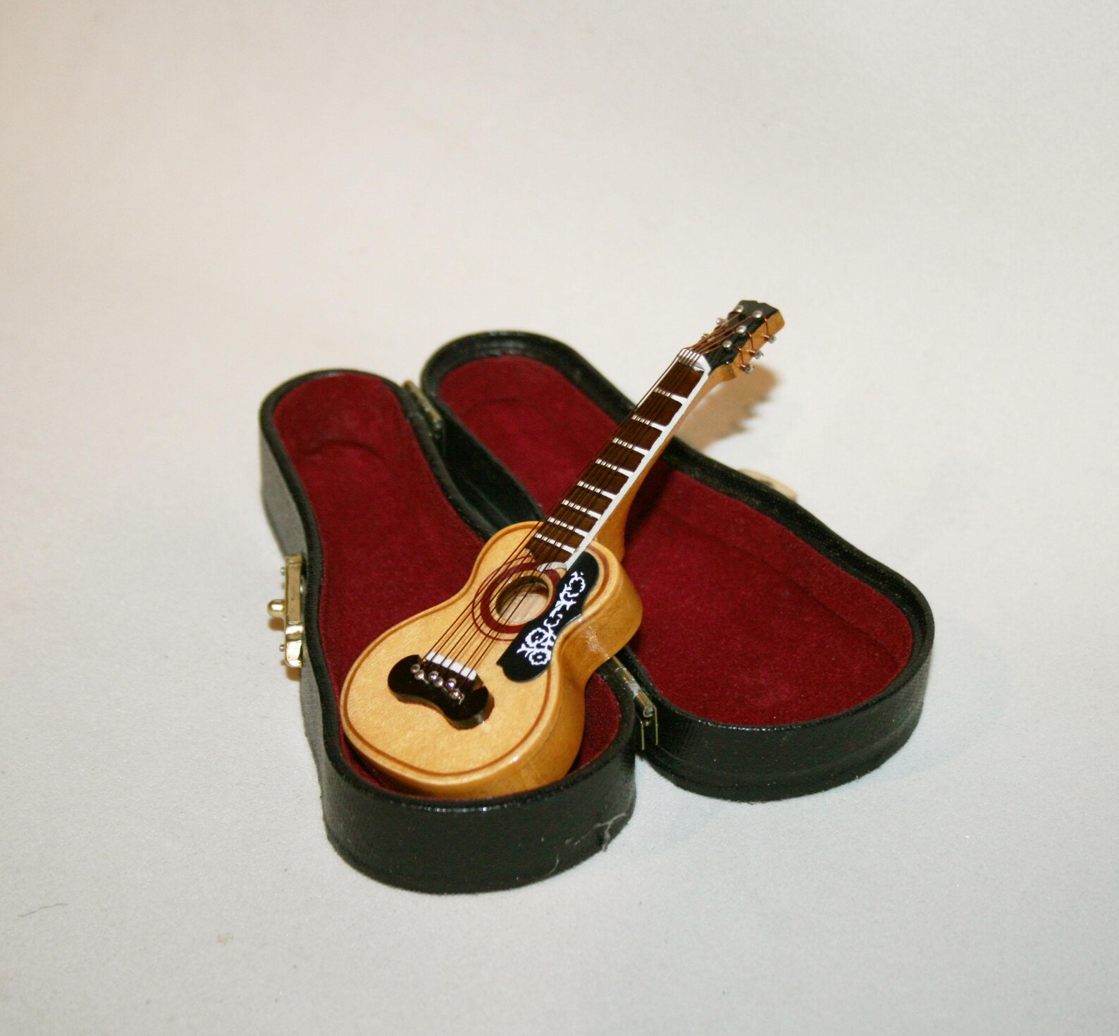 Dolls House Guitar Classical- Miniature Music Room- School Instrument ...