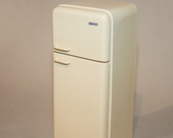 MINIATURAS DE CASA DE MUÑECAS "Resina, Refrigerador no abierto" Miniatura artesanal hecha a mano en escala 12. Desde CosediunaltroMondo