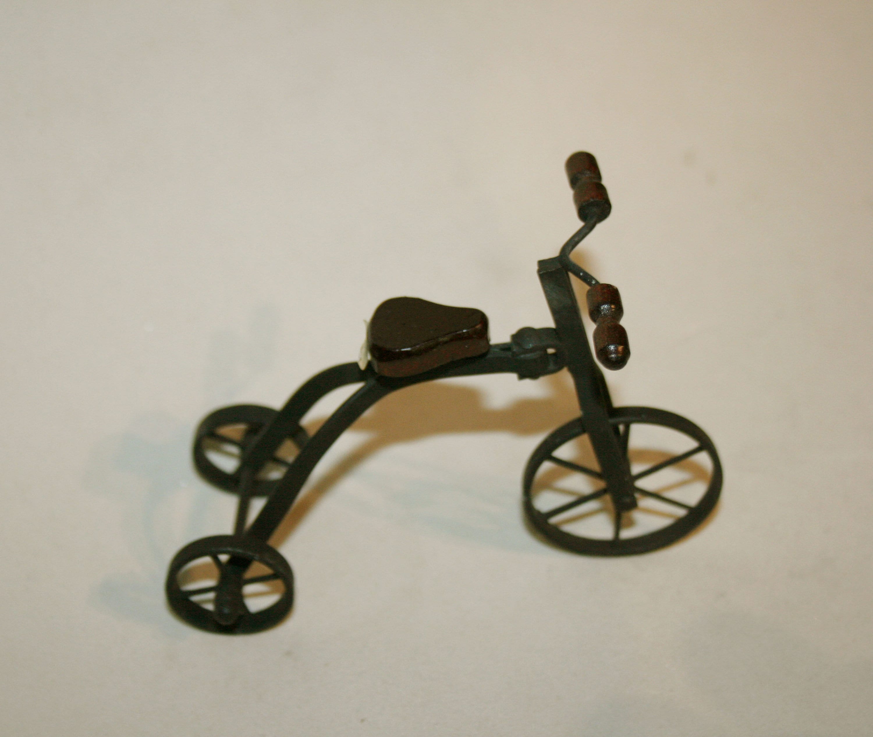 Baule In Metallo Invecchiato In Miniatura Per Casa Delle Bambole Scala 1:12 - Fatto A Mano