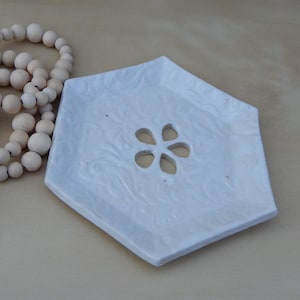 Handmade Self Draining Soap Dish Ceramic Soap Dish With Drain, Pottery Soap Dish