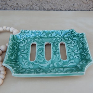 Handmade Self Draining Soap Dish - Ceramic Soap Dish with Drain, Pottery Soap Dish