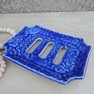Handmade Self Draining Soap Dish - Ceramic Soap Dish with Drain, Pottery Soap Dish