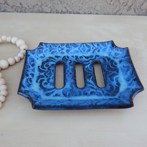 Handmade Self Draining Soap Dish - Ceramic Soap Dish with Drain, Pottery Soap Dish