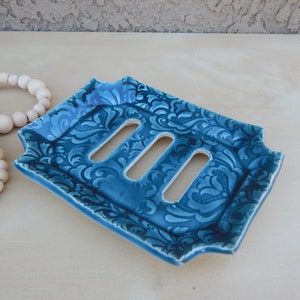 Handmade Self Draining Soap Dish - Ceramic Soap Dish with Drain, Pottery Soap Dish