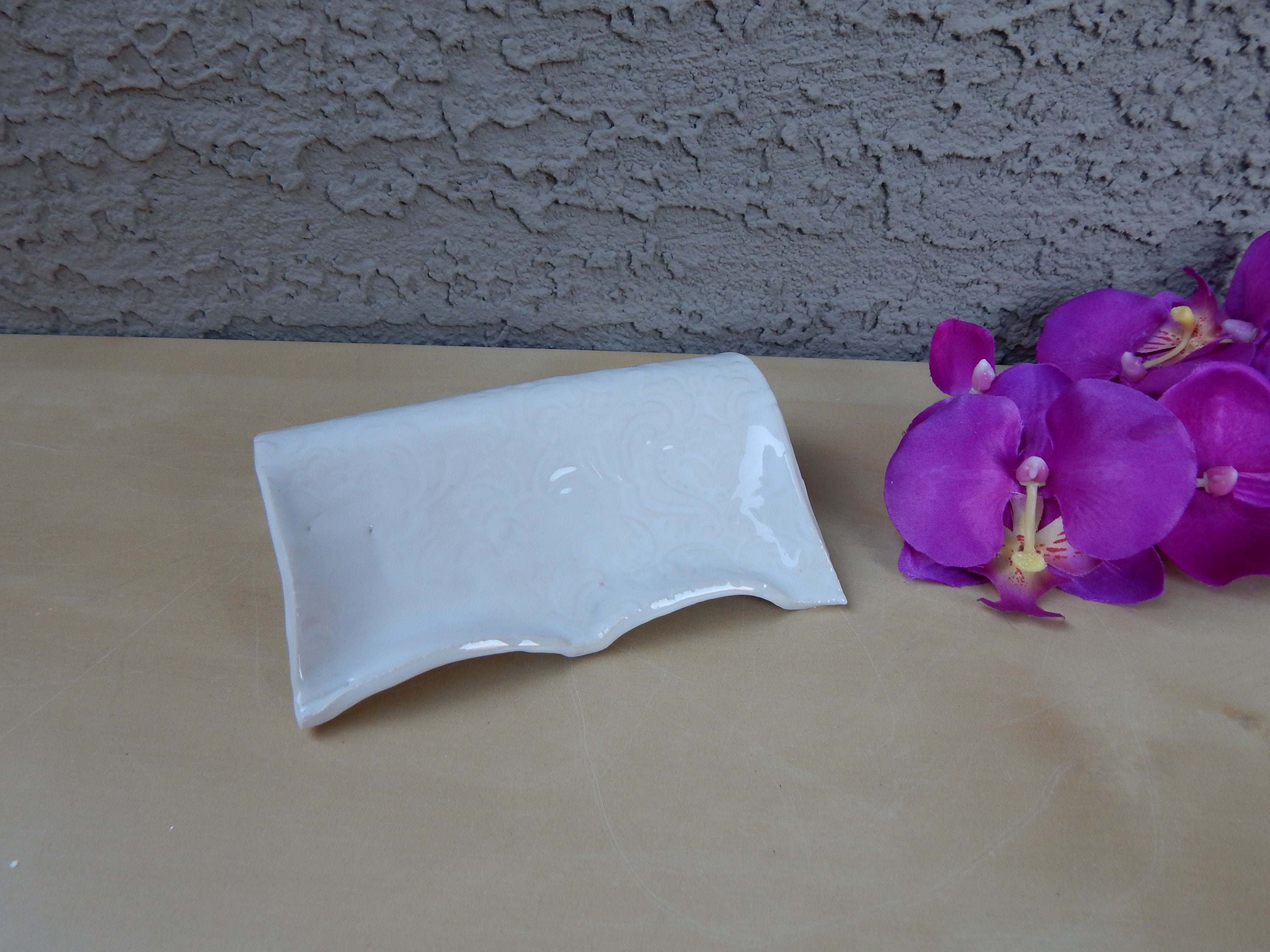 Handmade Self Draining Soap Dish, Ceramic Soap Dish With Drain, Pottery