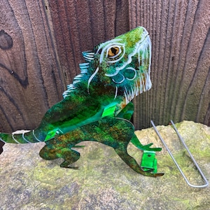 Metal Lizard / Handmade/ recycled steel metal
