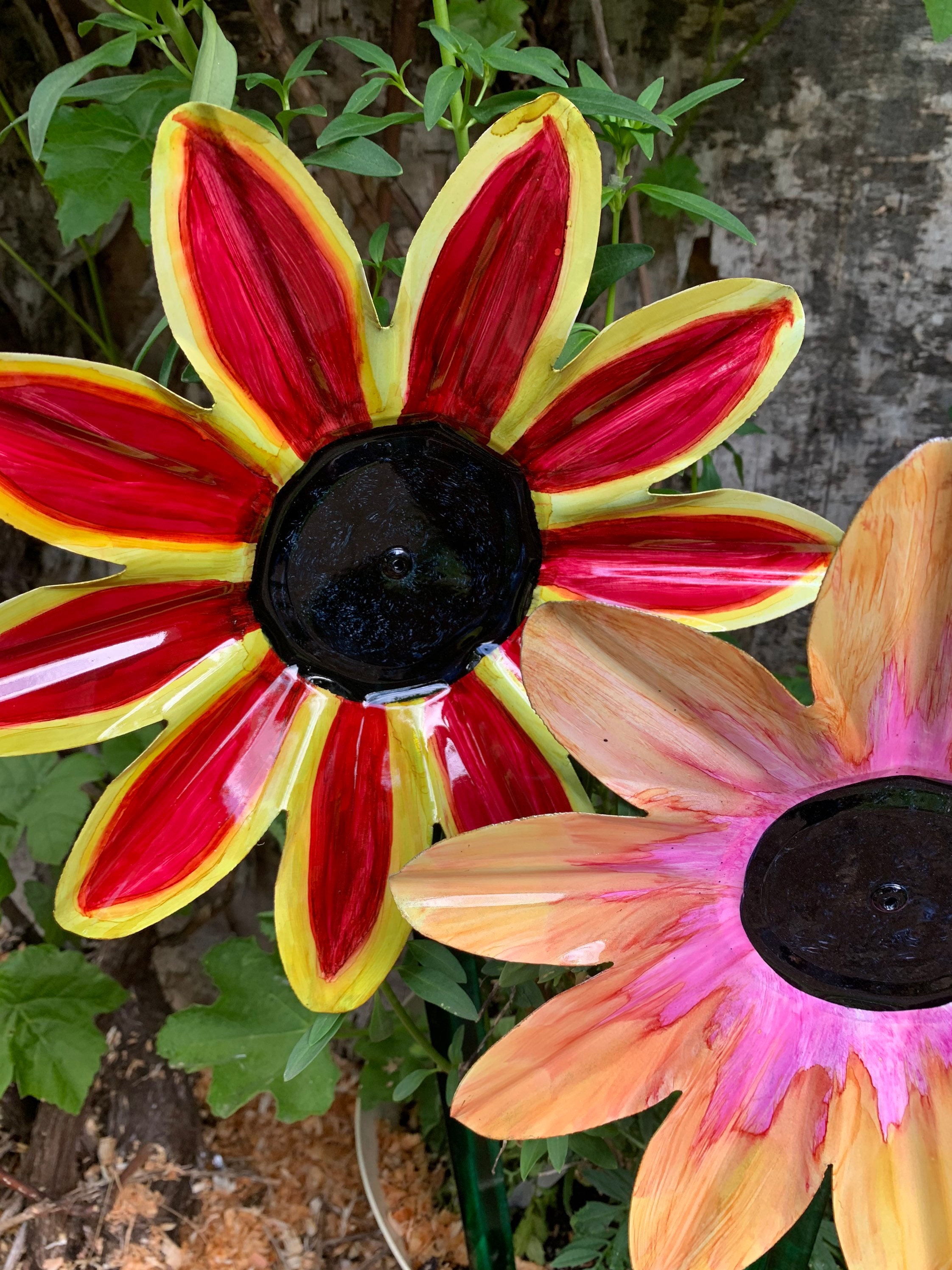 Daisy Metal yard art / wall fence hanging Etsy