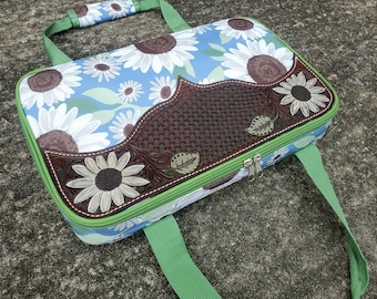 Custom casserole dish carrier tooled leather insulated tote potluck bag potluck food carrier farmhouse kitchen rustic homemaker hostess gift