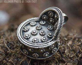 Viking magic woman pendant