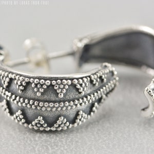Viking Earrings by VOLUNDR
