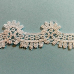 2 3/4 yds Vintage 100% White Cotton Venise  7/8&quot; Scalloped  Lace heirloom Edging for Bridal, Babies, First Communion Flowergirls LAT144