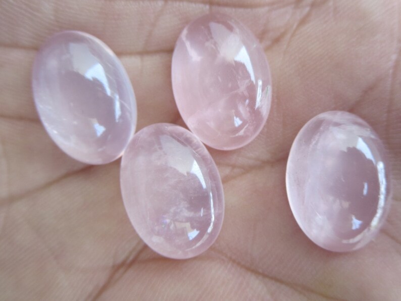 12.50 Cts Natural Rose Quarts Oval Cabochon 18x13 mm-1 Pcs