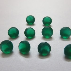 Natural Green Onyx Round 6x6 mm - 10 Pcs Bag